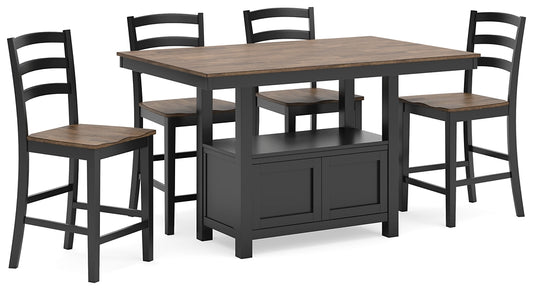 Wildenauer Counter Height Dining Table and 4 Barstools